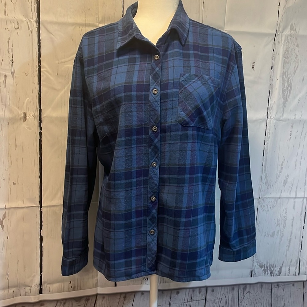 Mountain Club women’s flannel shirt, size 2X blue purple green plaid.